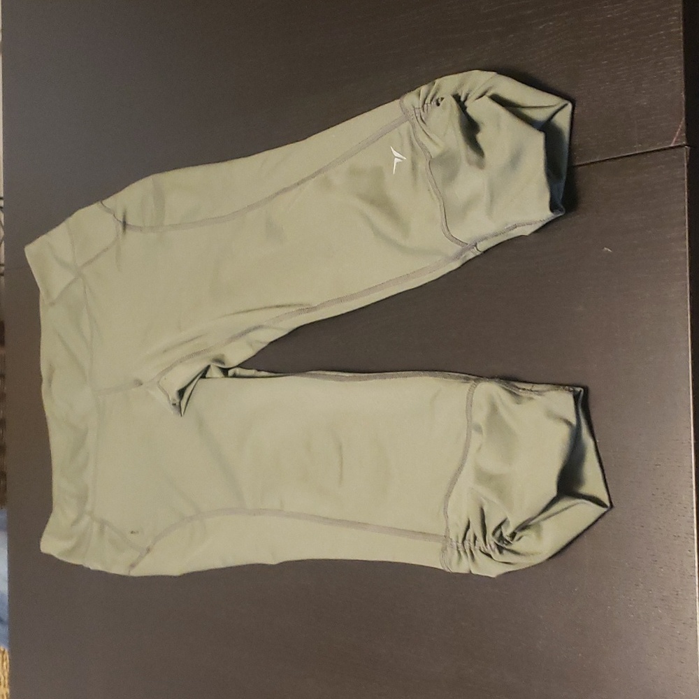 OLD NAVY Crop Yoga pant